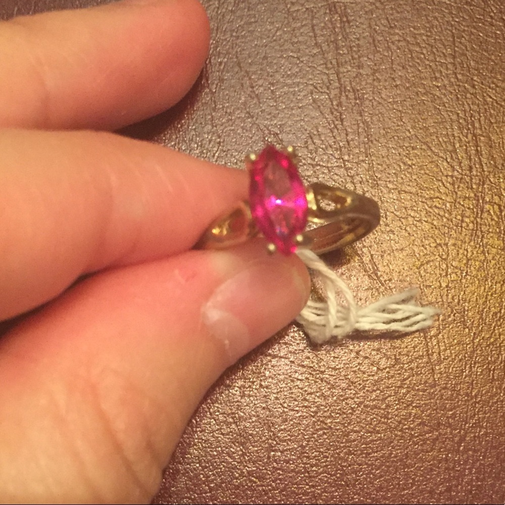 Cute ring!🌸 - Picture 2 of 3